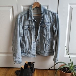 Everlane light blue denim jacket XS